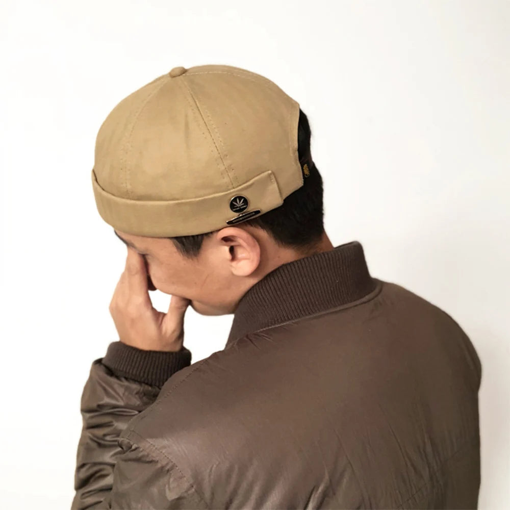 Fashion Men Women Docker Brimless Caps Hat Retro Maple Leaf Icon Melon Beanie Hats Outdoor Street Style Spring Summer Skullcap